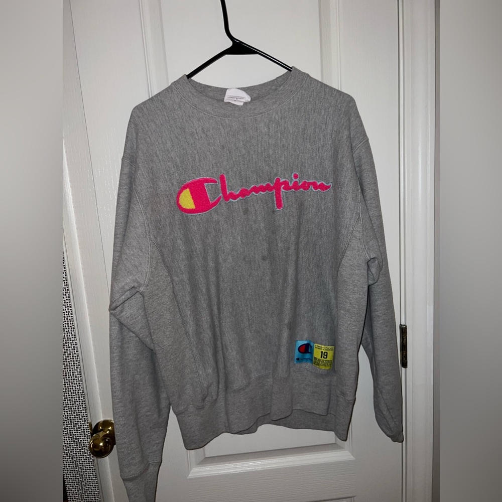 CHAMPION SWEATSHIRT